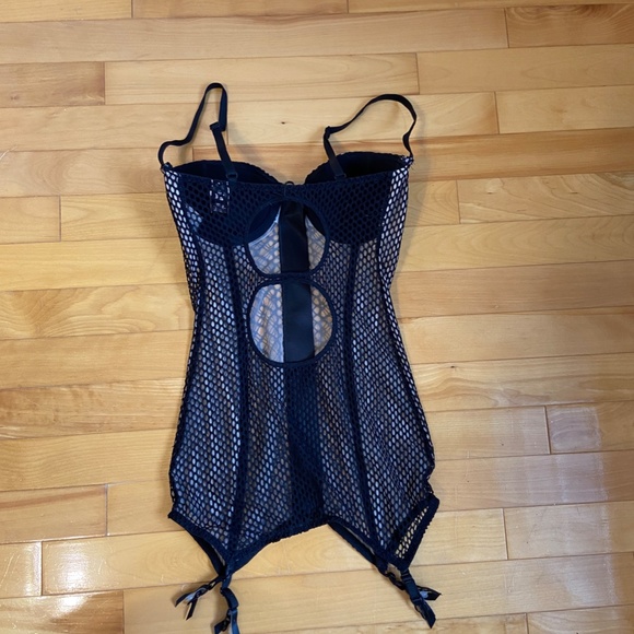 Victoria's Secret Mesh Bustier 34C - Picture 2 of 11